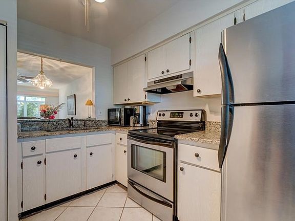 5th image of 3162 Highlands Blvd #D