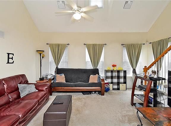 3rd image of 1785 Chateau Pl APT C