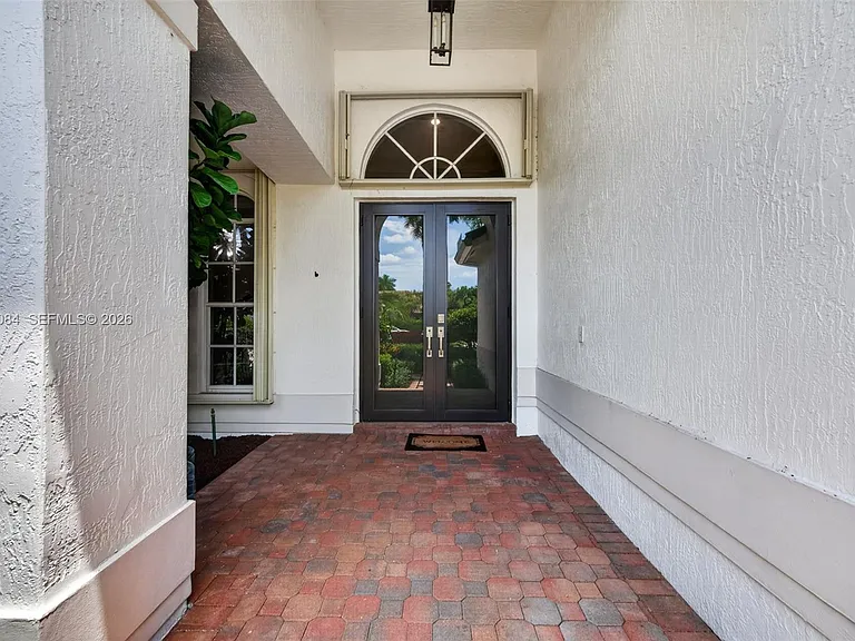 2538 Montclaire Ct — Photo 29