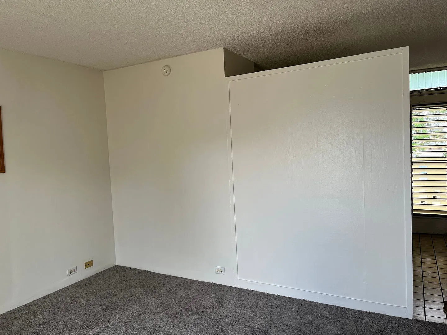 Partly Furnished Studio 1 bath — Photo 4