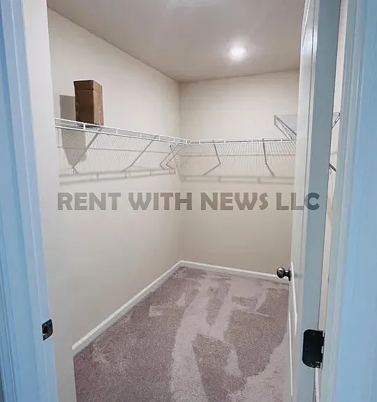 851 McKenzie Park Ter — Photo 16
