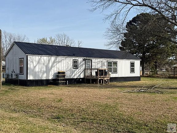 3rd image of 100-102 Saddlebrook Dr