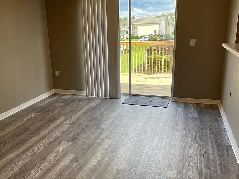 3807 Exeter Ln — Photo 8