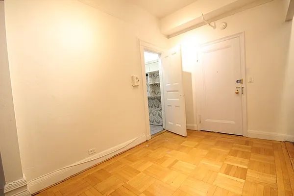 Rented by Dynamik Realty | media 36