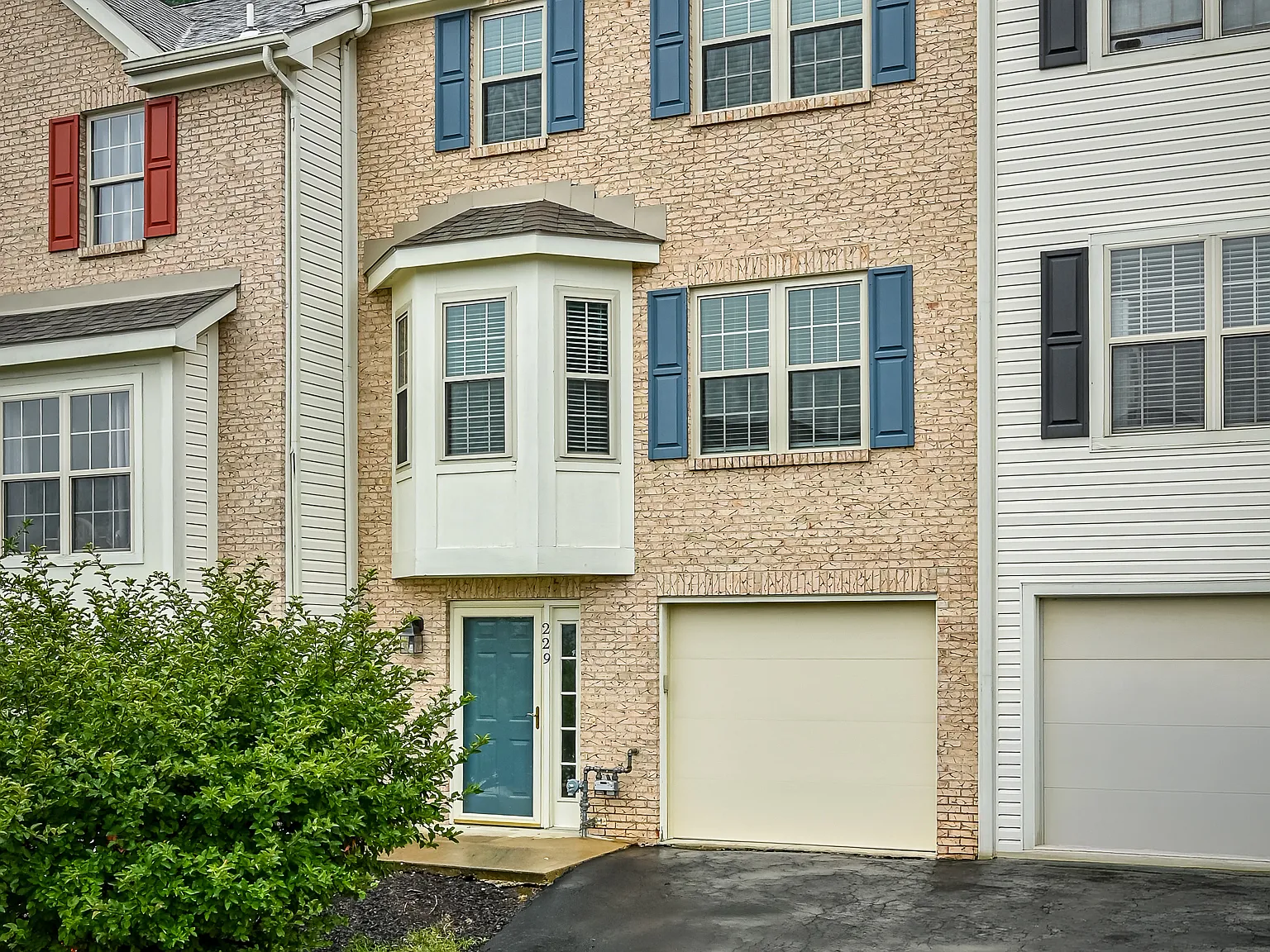 3 bed, 1780 sqft, $2,500 — Photo 1