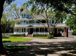 5409 Meadow Rd, Sugar Land, TX 77479