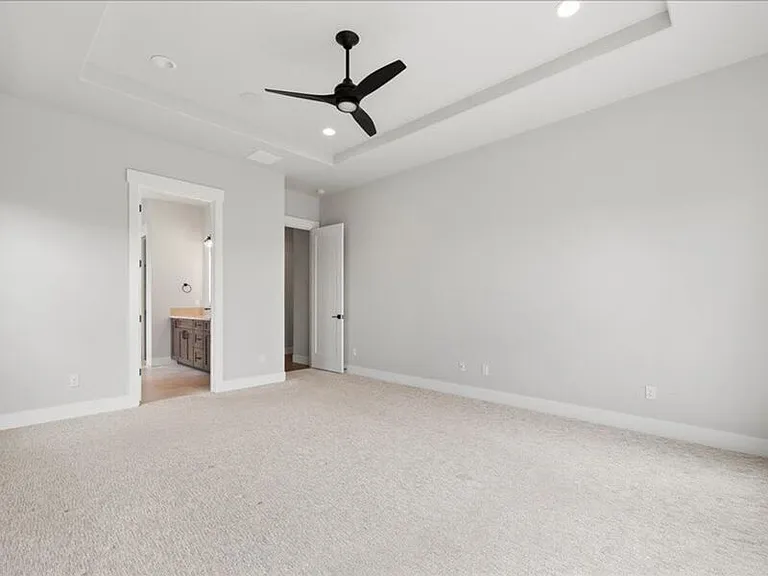 2319 Skyview Loop — Photo 35