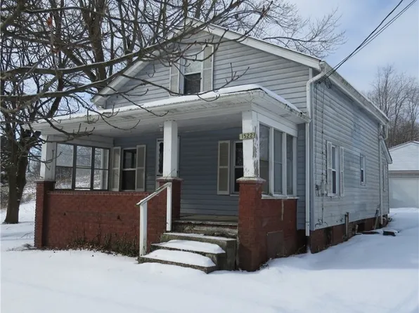 1522 Canton Rd NW, Carrollton, OH 44615