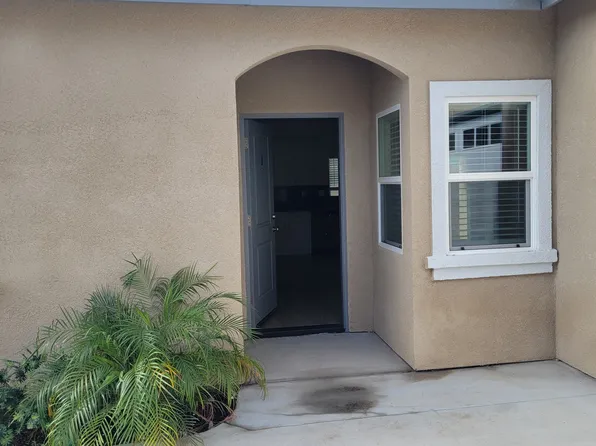 8407 Grandy St #B, Bakersfield, CA 93314