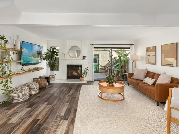 6868 Pear Tree Dr, Carlsbad, CA 92011