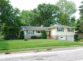 527 Park Ridge Dr, West Lafayette, IN 47906