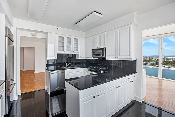 Rented by Douglas Elliman | media 15