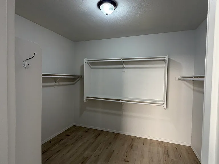 9035 W Globe Ave — Photo 5