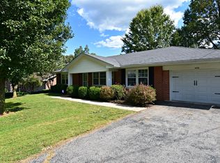 408 Meadow Ln, Danville, KY 40422