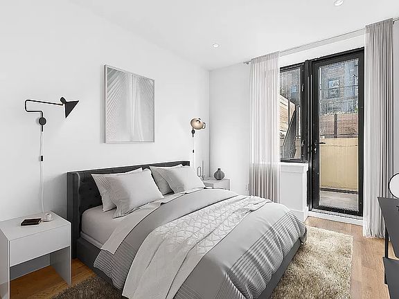 5th image of 312 Menahan St #1