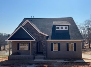 8002 Hacker Dr #44, Stokesdale, NC 27357