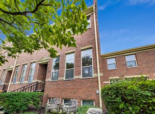 3263 N Washtenaw Ave, Chicago, IL 60618
