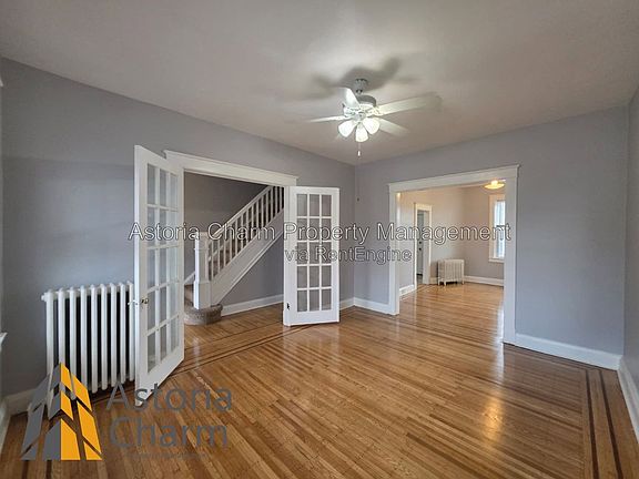 2nd image of 3016 Pelham Ave