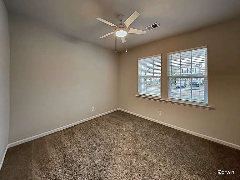 701 Redbud Ln — Photo 23