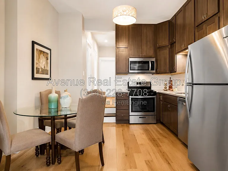 2329 Hickory St — Photo 6