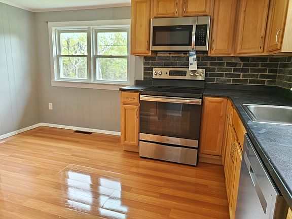 5th image of 181 Lower Dedham Rd