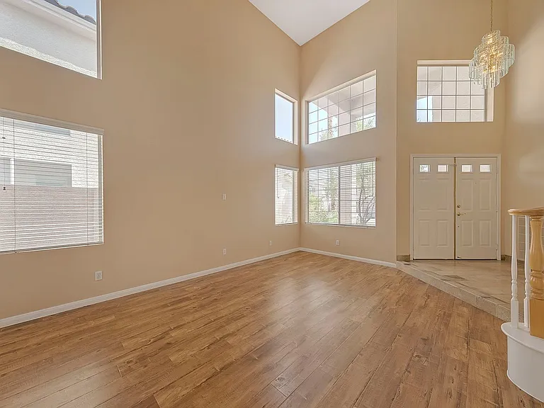 9387 Chateau Street Jean Dr — Photo 6