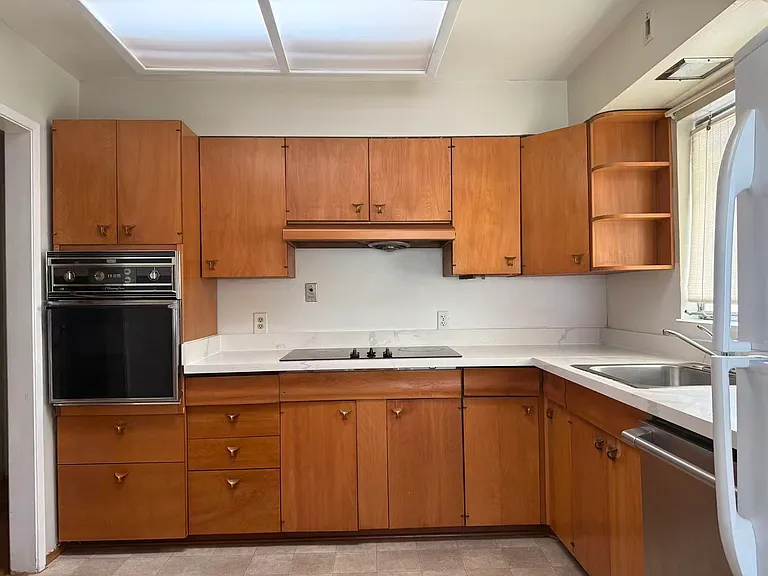 3160 Waverley St #1 — Photo 9