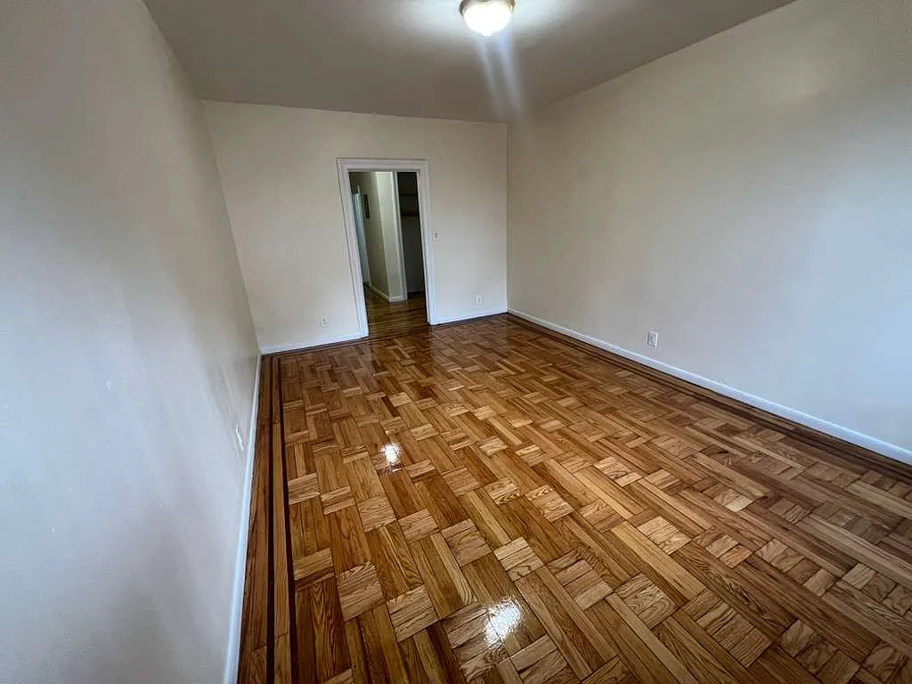 Building Photo - 3304 Holland Ave #L