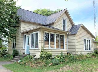 202 Union St, Wakarusa, IN 46573