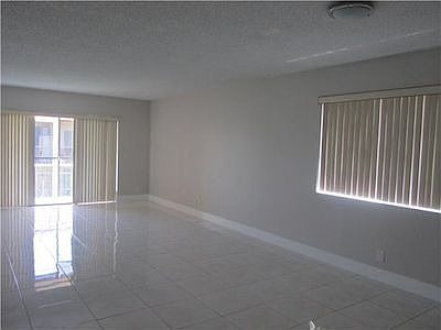 2nd image of 430 Lakeview Dr APT 204