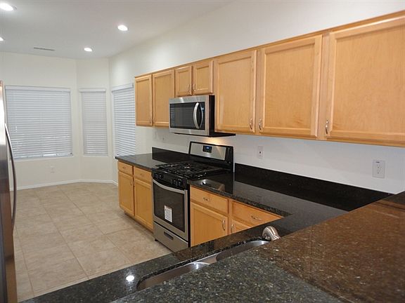 5th image of 10262 E Keats Cir