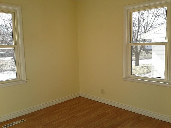 5th image of 3209 Messanie St