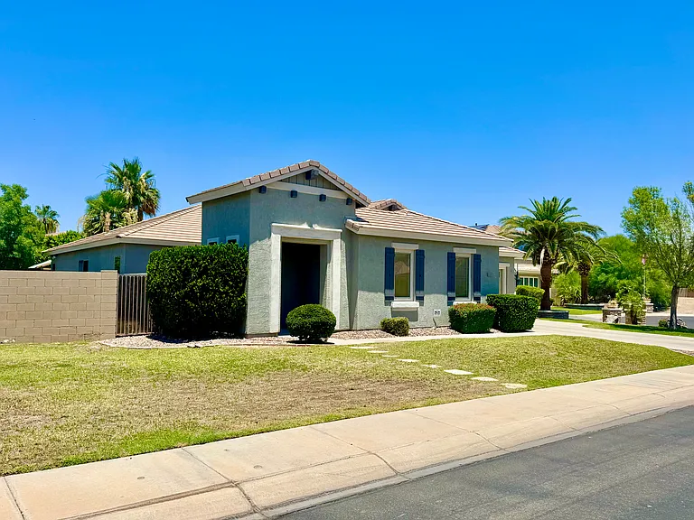 1356 E Lovebird Ct — Photo 3