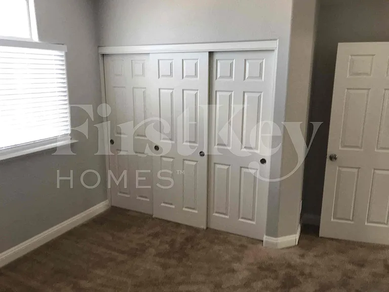 8041 Hilliard Ave — Photo 26