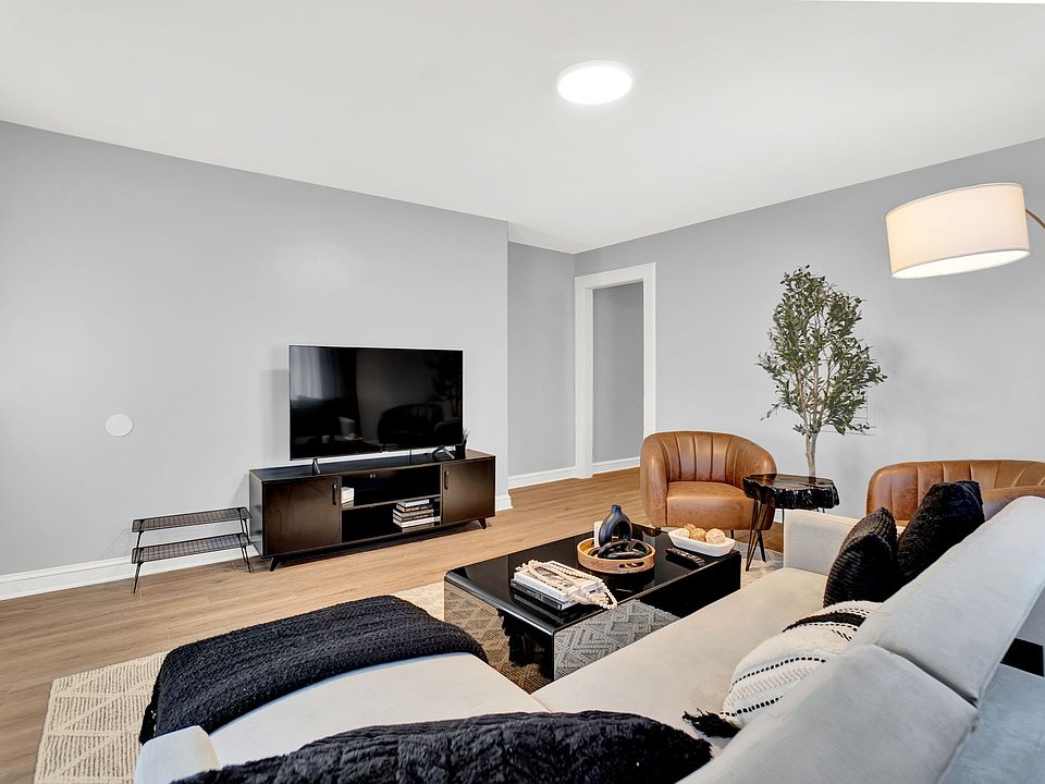 1st image of 409 Orange St APT 3