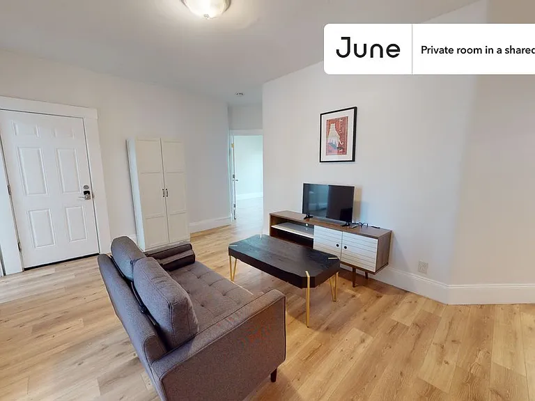 1682 Commonwealth Ave #E — Photo 5