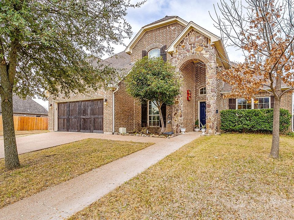 Brandon Phillips  Aledo - LEAGUE Real Estate