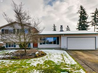 19510 NE Holladay St, Portland, OR 97230