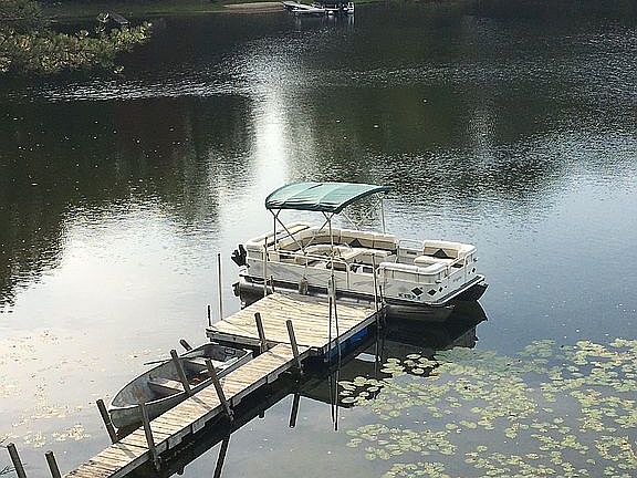3rd image of 925 Pearson Dr