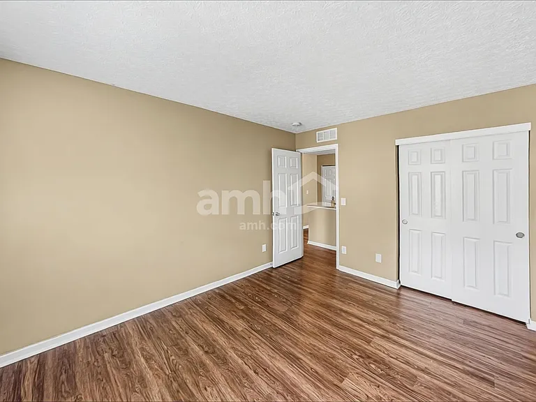 665 Norfolk Sq N — Photo 20