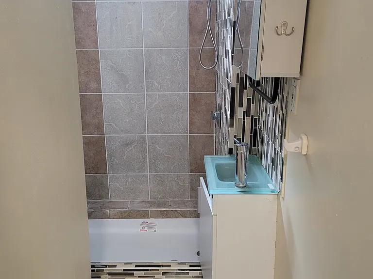 5148 Butler St #2 — Photo 8
