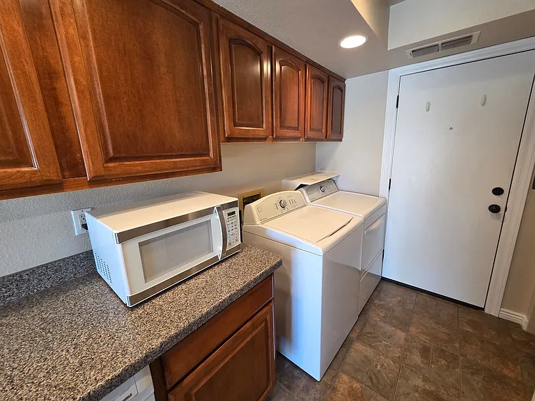 1809 E Frier Dr #2 — Photo 7