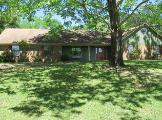 1907 Long Creek Rd, Meridian, MS 39301