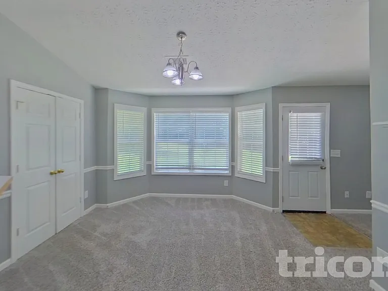 65 Cranbrook Ct — Photo 5