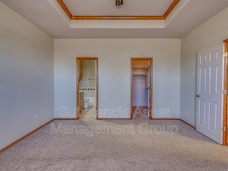 901 NE 26th Ct — Photo 14