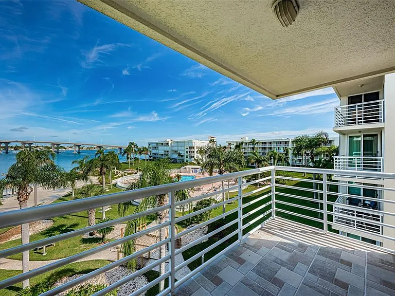 6081 Bahia Del Mar Cir #456 — Photo 21