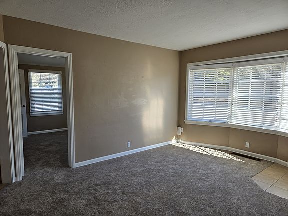 Front room to bedroom
