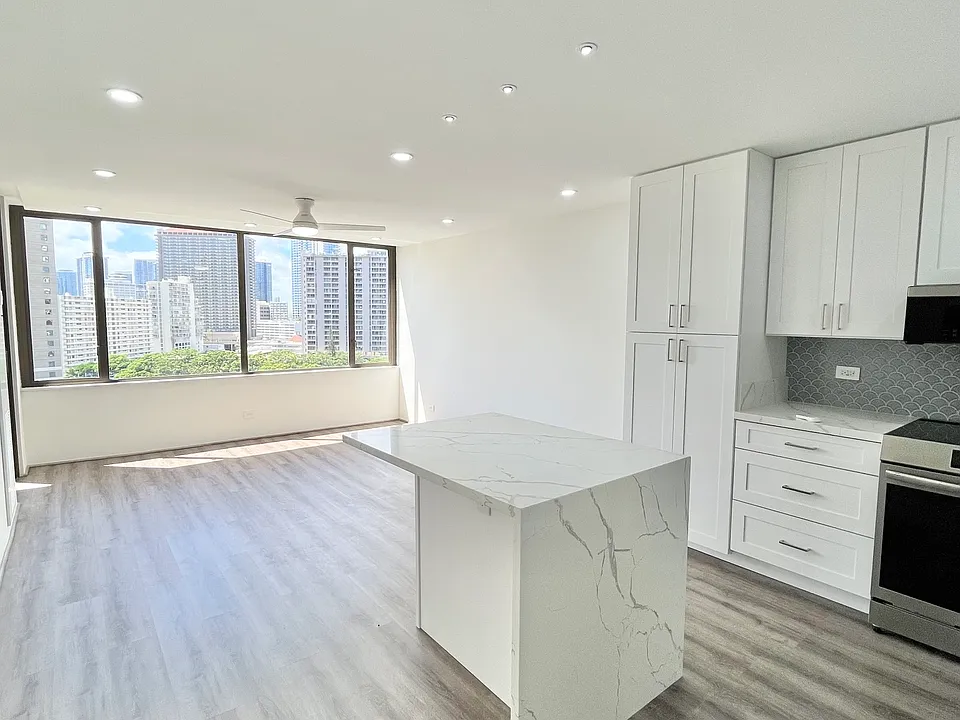 411 Hobron Ln #1212