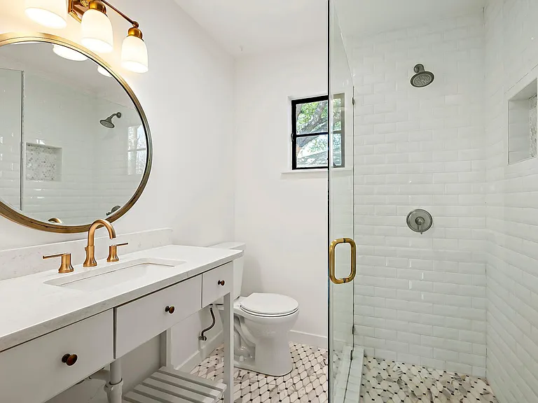 1207 Ridgemont Dr — Photo 11