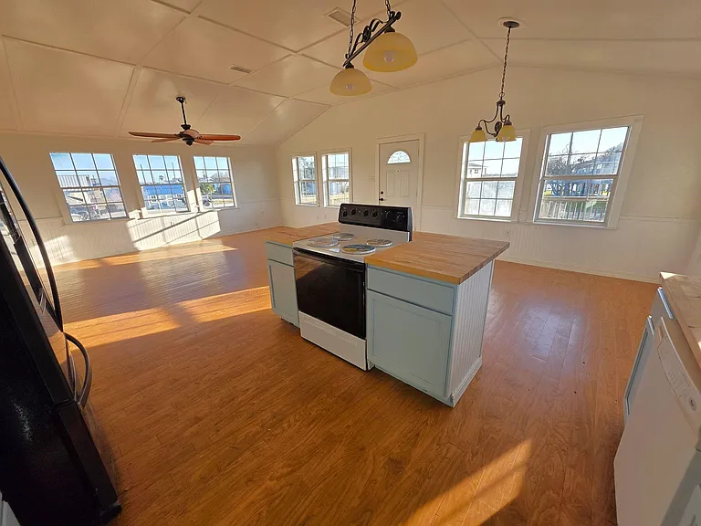 405 Blue Water Blvd — Photo 18